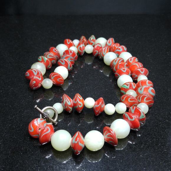Chrysoprase Quartz Porcelain Bead Necklace Red Green White Toggle 1990s Vintage - Picture 7 of 10